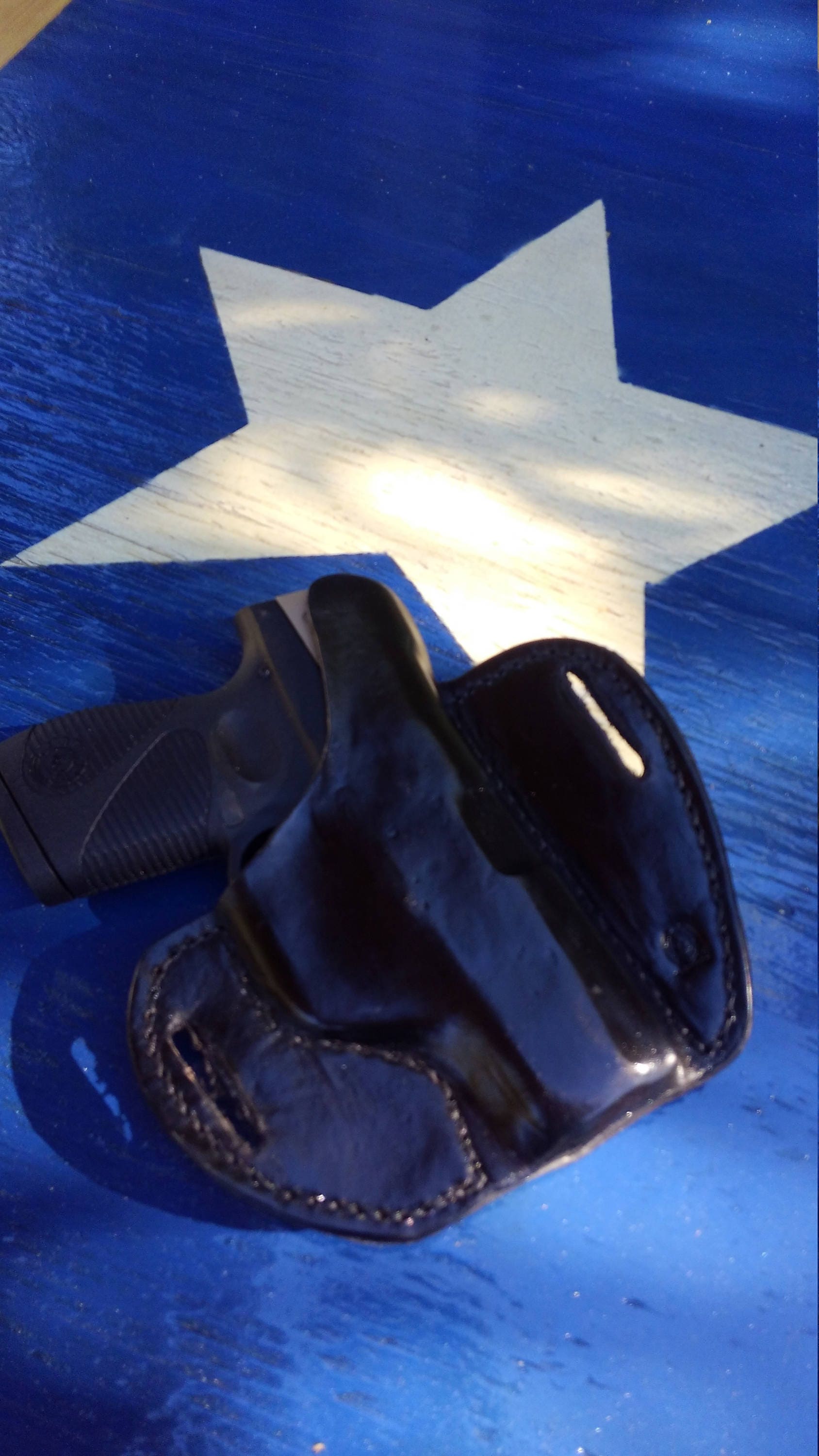 The VENOM saddle style holster, Pancake Holster, OWB Holster, Leather Holster, Holster, EDC AnchorsAweighLeather